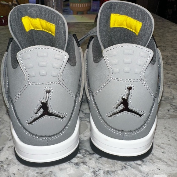 Jordan 4 Retro Cool Grey 2019 - Picture 4 of 11